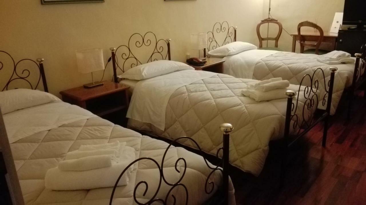 Hotel Camerlengo Corridonia Kültér fotó